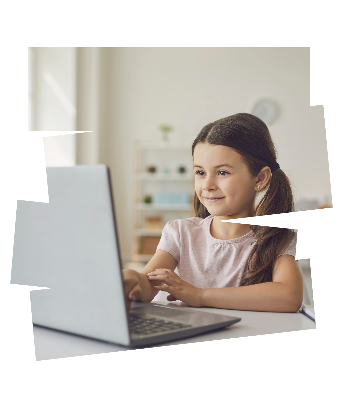 Enfant apprend l'anglais en ligne avec Alto Kids